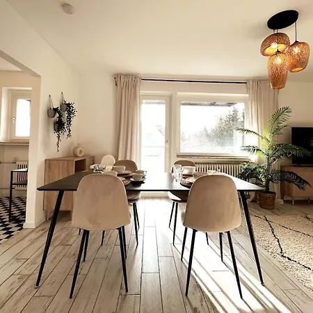 Cozy-livings/ Metro, Parking Slot, Balcony&kitchen Apartment *