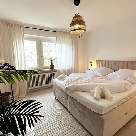 Cozy-livings/ Metro, Parking Slot, Balcony&kitchen